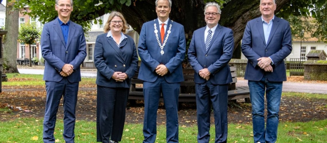 college van wethouders van Hilvarenbeek op het Vrijthof